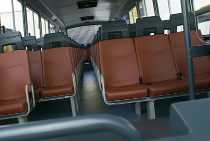 BUSWORLD 2007: Kuriozity z VDL - schoolbus Jonckheere a 30 let vyráběný