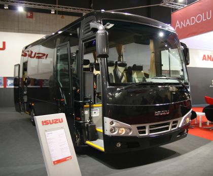 TURANCAR:Nový model autobusu ISUZU Turquoise označovaný jako Class III facelift