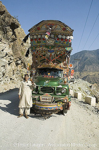 BUSportál SK: Fotky autobusov z Pakistanu.