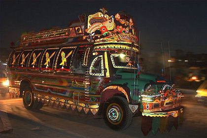 BUSportál SK:  Fotky autobusov z Pakistanu.