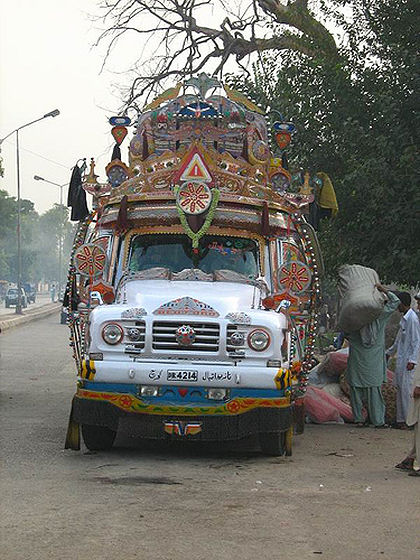 BUSportál SK:  Fotky autobusov z Pakistanu.