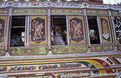 BUSportál SK: Fotky autobusov z Pakistanu.