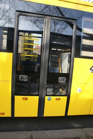 Plzeňský bibliobus.  Autobus Irisbus Crossway Knihovny města Plzně jsme