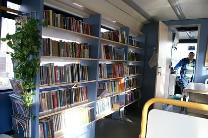 Plzeňský bibliobus.  Autobus Irisbus Crossway Knihovny města Plzně jsme