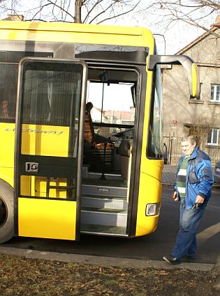 Plzeňský bibliobus.  Autobus Irisbus Crossway Knihovny města Plzně jsme