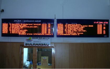 Elektronický a akustický systém informování slouží cestujícím na jihlavském