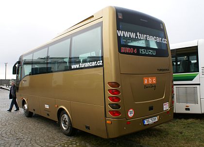 Redakce BUSportálu si vyzkoušela další midibus. Faceliftovaný Isuzu Turquoise