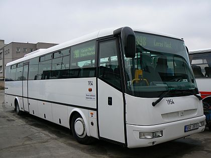 V přátelském  fotbalovém halovém utkání mezi kolínskými autobusovými dopravci