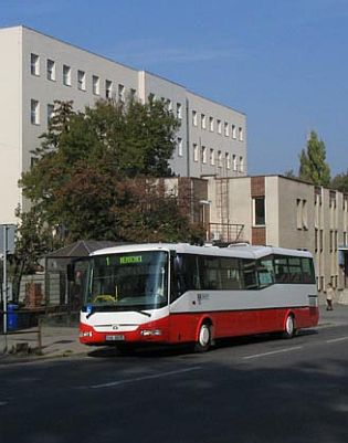 V přátelském  fotbalovém halovém utkání mezi kolínskými autobusovými dopravci