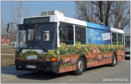 Našli jste na internetu: Džungle v autobusu.