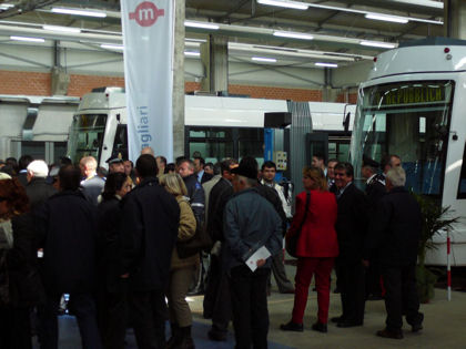 Devět tramvají Škoda 06T pro italské Cagliari.