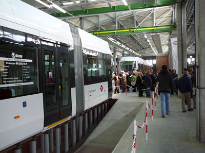 Devět tramvají Škoda 06T  pro italské Cagliari.