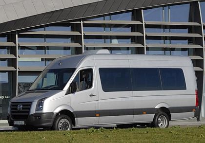 Minibus Volkswagen Crafter Bus z Porsche Brno,