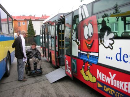 ČSAD autobusy Plzeň: Prezentace vozů pro přepravu tělesně postižených