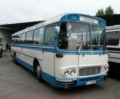 Lešany 2008. Přehlídka nejen autobusů RTO -