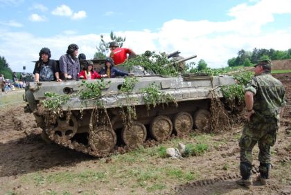 Lešany 2008: Tatra den a vojenská technika