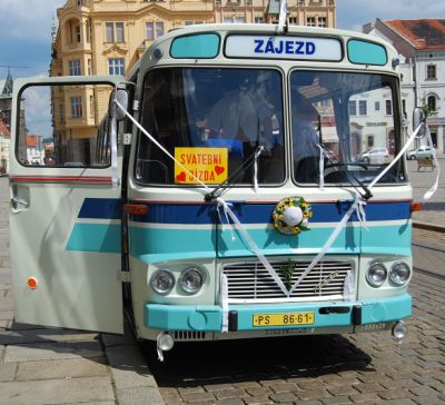 Svatební autobusy  ŠL 11 a ŠD 11  ŠKODA - BUS Klubu  v Plzni.