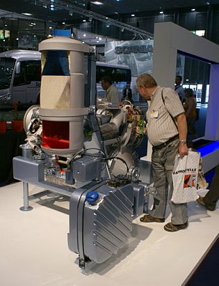 AUTOTEC 2008: Z expozic nákladních vozidel: