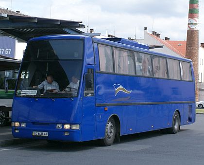 OASA: Autokar se špatnou mediální pověstí, ale velkou výdrží.