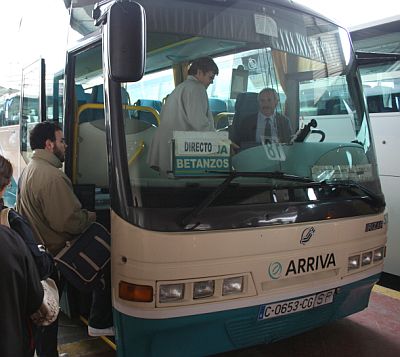 Autobusová pohlednice ze španělské Galicie.