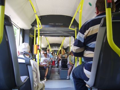 Doppelgelenk(hybrid)bus Hess se tento a příští týden testuje v Drážďanech.