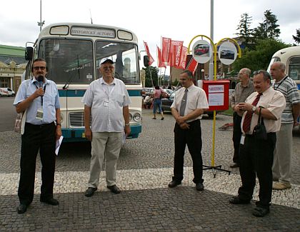 Retro Prague podruhé. Sobota a autobusy.