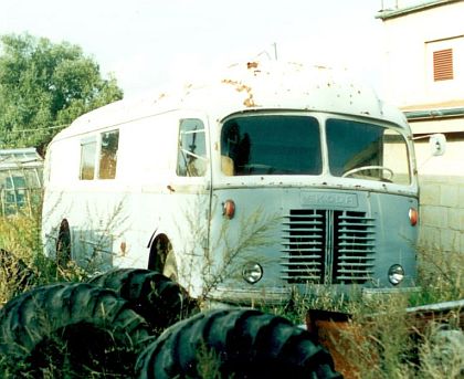 Autobus Škoda 706 RO přivítali silniční dopravci v nelehké situaci v poválečném