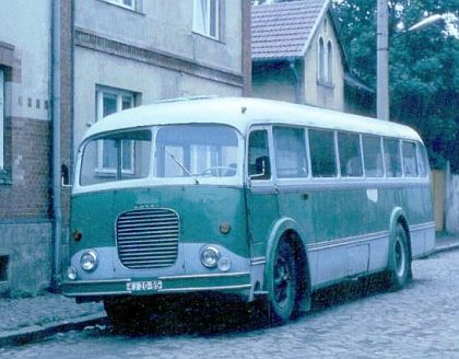 Autobus Škoda 706 RO přivítali silniční dopravci v nelehké situaci v poválečném