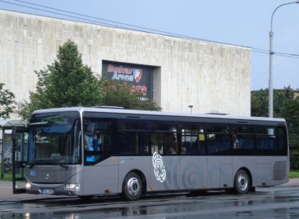 Třídvéřový autobus Irisbus Crossway LE pro městský a příměstský provoz