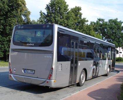 Třídvéřový autobus Irisbus Crossway LE pro městský a příměstský provoz