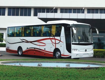 Daimler Buses v Indii: Nový autokar Mercedes-Benz ve spolupráci s Sutlej Motors.