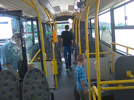 BUSportál SK: Mestský autobus VOLVO 7700 na DOD DP Bratislava
