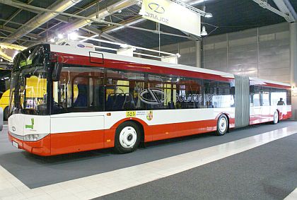 BUSmonitor: Velký autobus dorazil z Plzně.