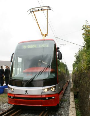 Tramvaj Škoda ForCity se představila ve Škodovce.