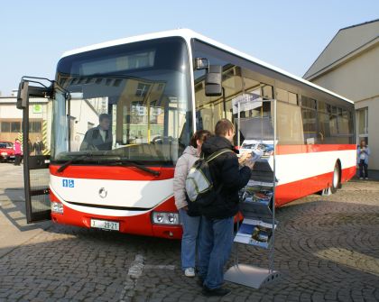 Třídvéřový autobus Irisbus Crossway LE pro městský a příměstský provoz