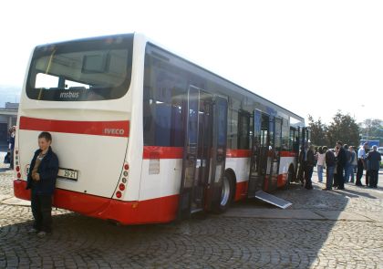 Třídvéřový autobus Irisbus Crossway LE pro městský a příměstský provoz