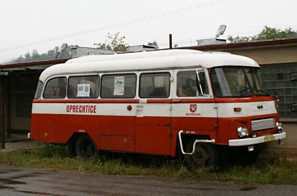 Výtopna Zdice: Posledním přírůstkem je autobus  Robur LO 3000.