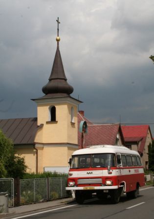 Výtopna Zdice: Posledním přírůstkem je autobus  Robur LO 3000.