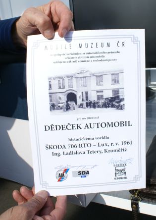 Autokar Škoda 706 RTO LUX  byl oceněn porotou v soutěži Dědeček automobil 2008.