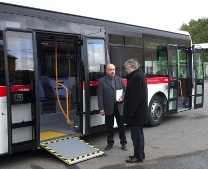 Od začátku října vozí cestující ve městě Kladně a okolí čtyři nové autobusy.