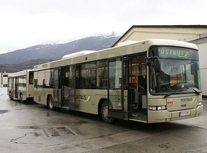 BusZug - souprava s vlekem ve Švýcarsku s autobusem NAW/Hess a