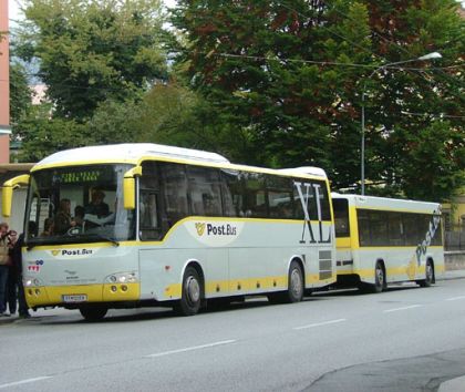 BusZug - souprava s vlekem ve Švýcarsku s autobusem NAW/Hess a