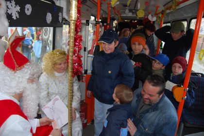 Tradiční Mikulášův trolejbus 30.11. v Plzni - Doubravce.