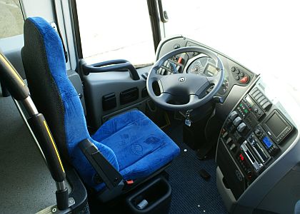Redakce BUSportálu se byla projet patnáctimetrovým třínápravovým autokarem
