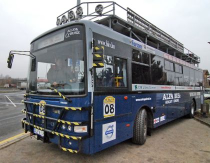 Na pozvání Hummer centra navštívil nedávno Česko terénní autobus AlfaBusz