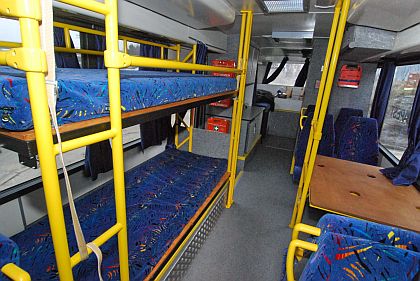 Na pozvání Hummer centra navštívil nedávno Česko terénní autobus AlfaBusz