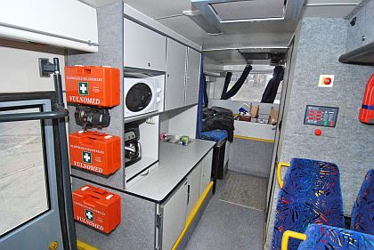 Na pozvání Hummer centra navštívil nedávno Česko terénní autobus AlfaBusz