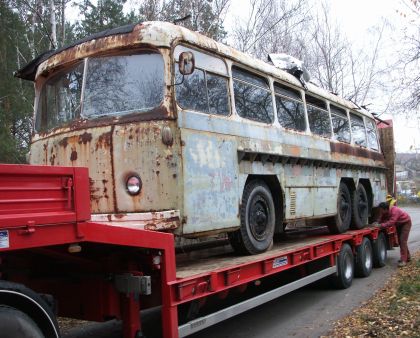 Sbírka vozidel Milana Horky obsahuje i horský autobus Tatra 500HB.