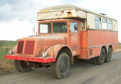 Sbírka vozidel Milana Horky obsahuje i horský autobus Tatra 500HB.