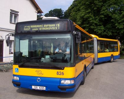 Vracíme se k vysokoškolákům za volanty autobusů MHD.